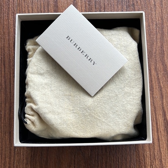 Rarely used Burberry belt for men size 100 cm - Picture 2 of 8